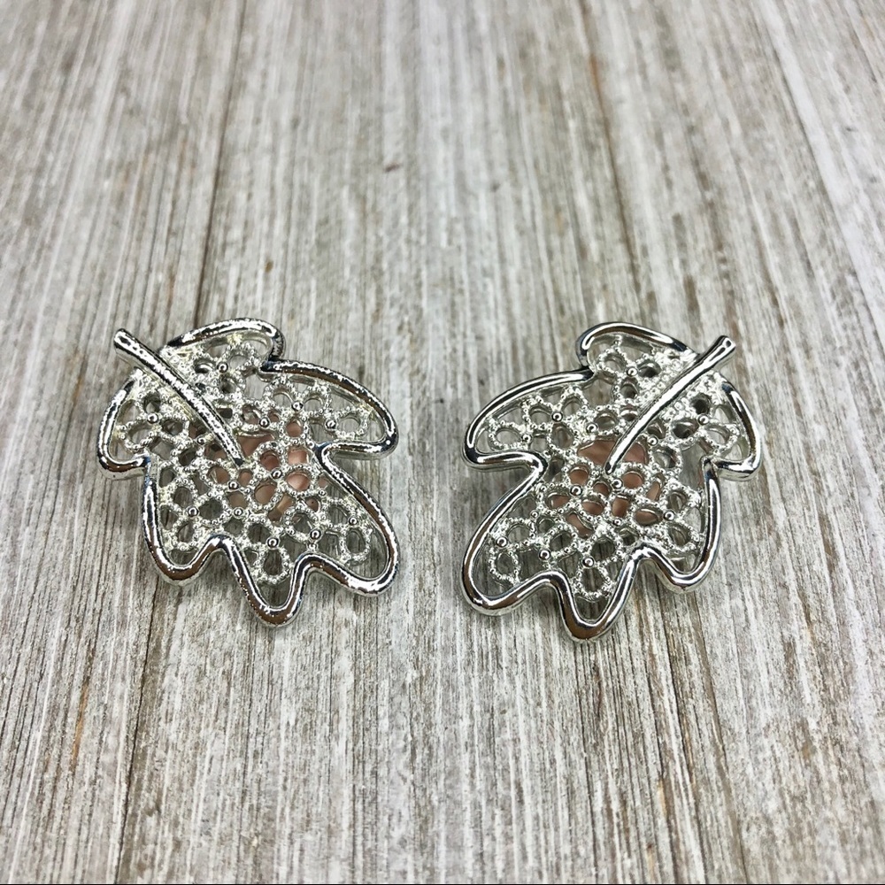 Vintage Sarah Coventry Oak Leaves Clip-on Earrings